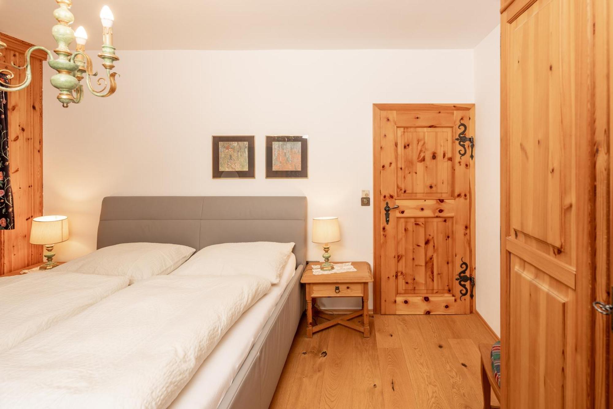 Schlossmeierhaus - Kristall Lungau Mauterndorf  Buitenkant foto